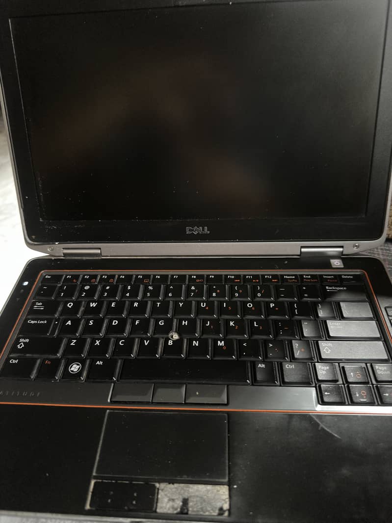 Dell Latitude E6320 2