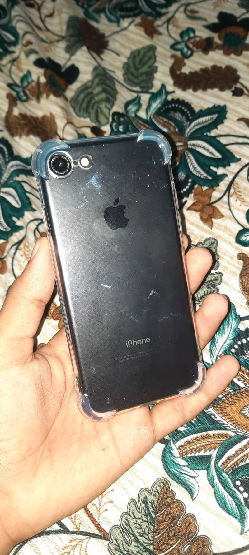 Apple iPhone 7 0