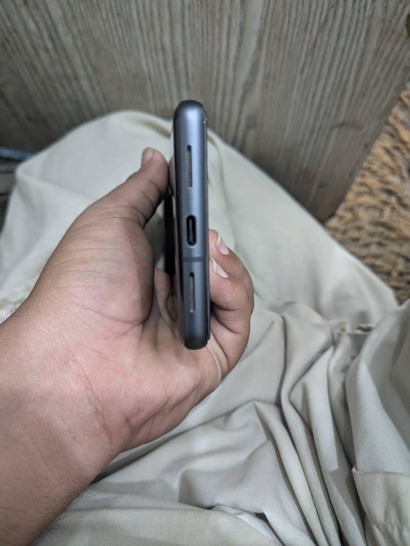 Google Pixel 7 4