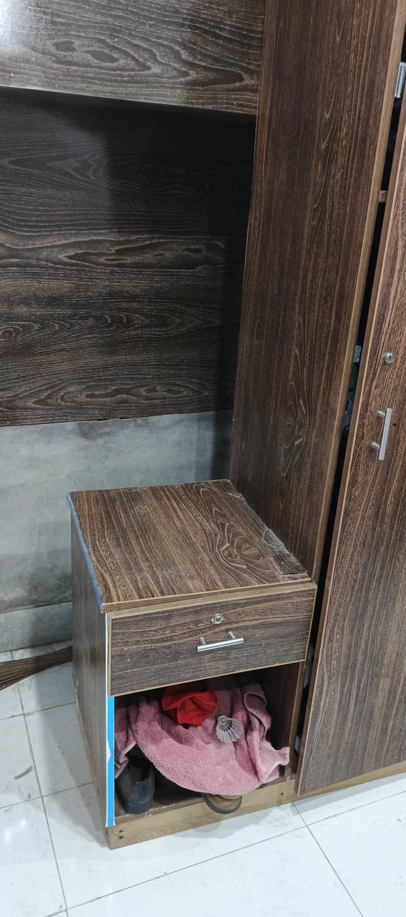 single wardrobe 2
