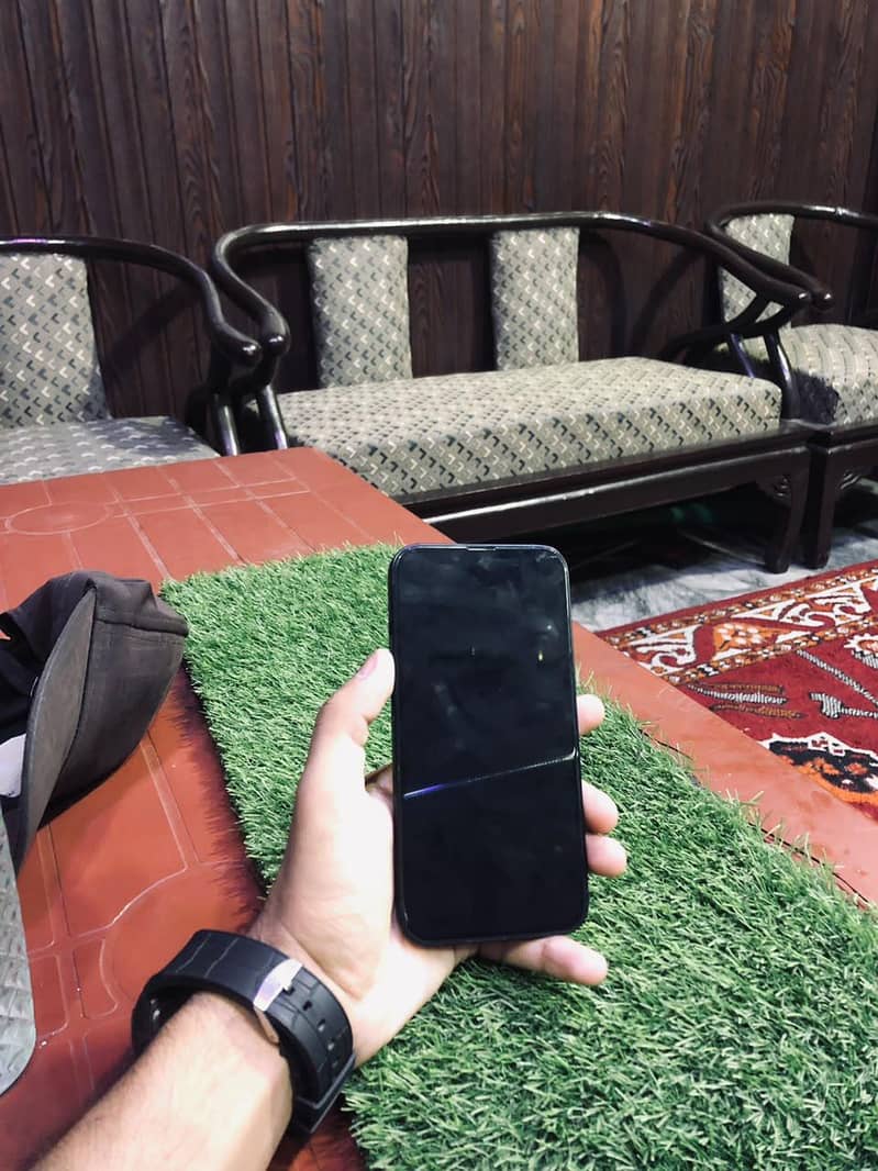 Apple iPhone 14 4