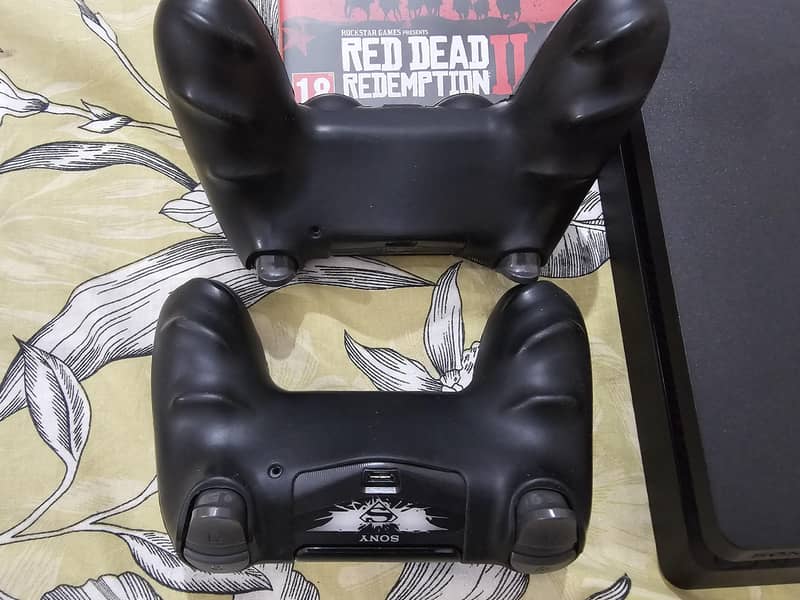 Ps4 slim 3