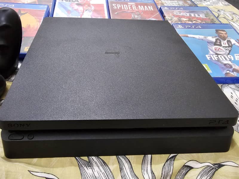 Ps4 slim 4