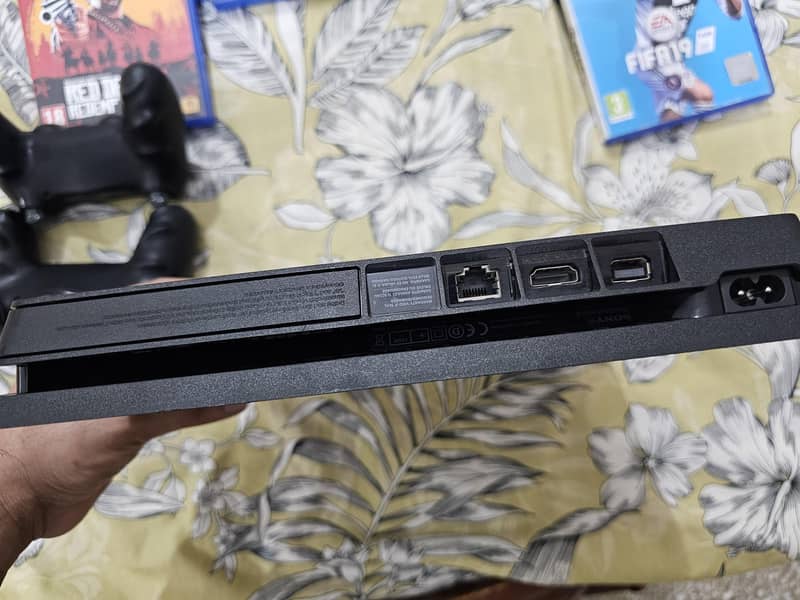 Ps4 slim 6