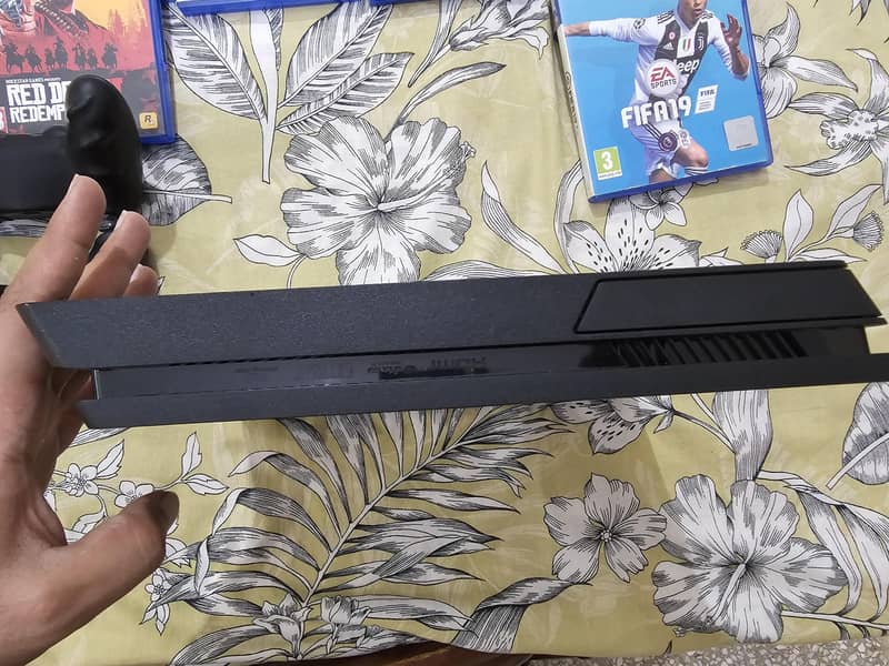 Ps4 slim 7
