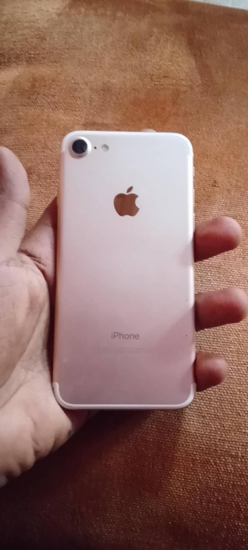 Apple iPhone 7 jv all ok 64 gb battery health 79 condition 4