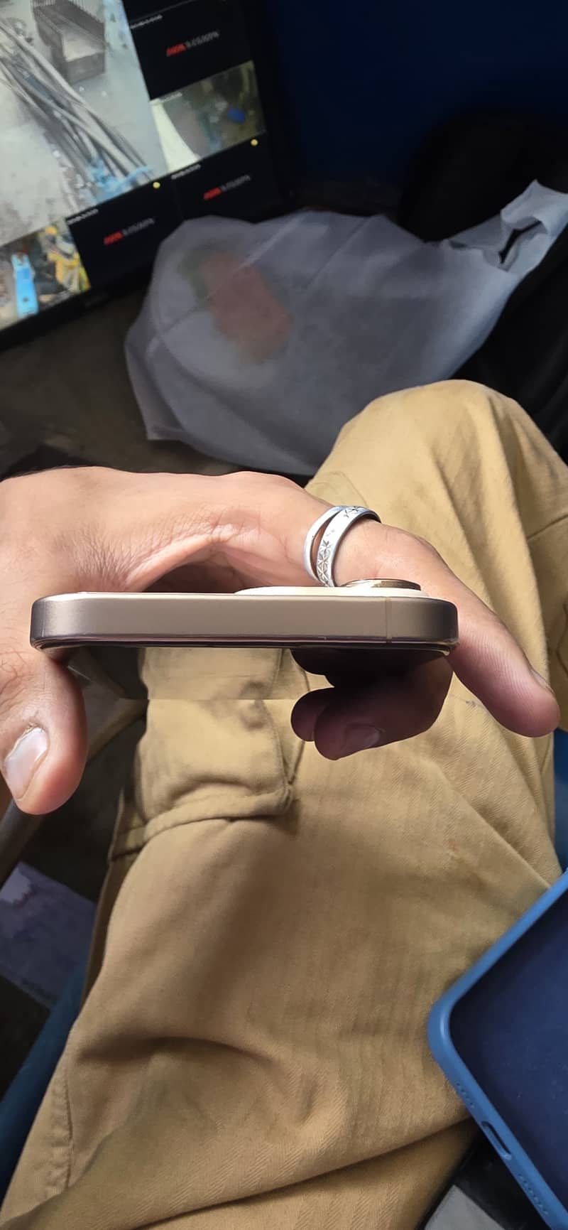 Iphone 16 pro max 1