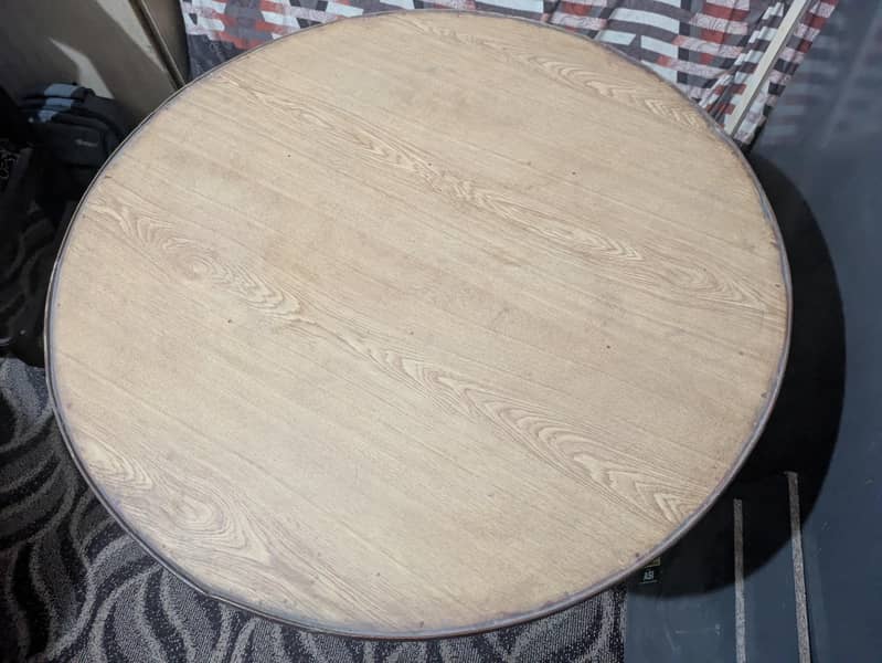 Rounded Dinning Table 1