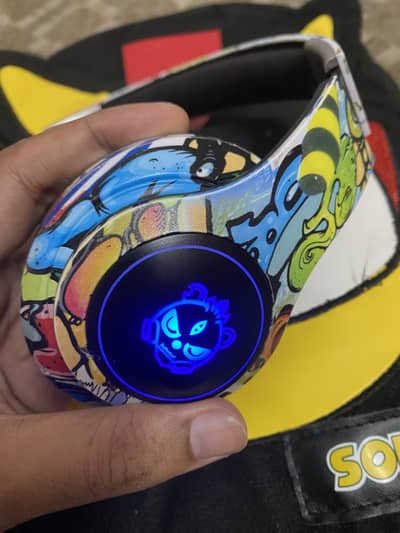 Gaming headphones
