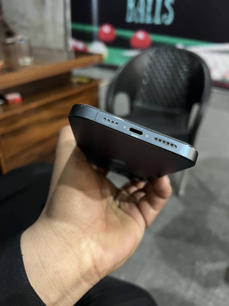 iPhone 12 Pro Max 1
