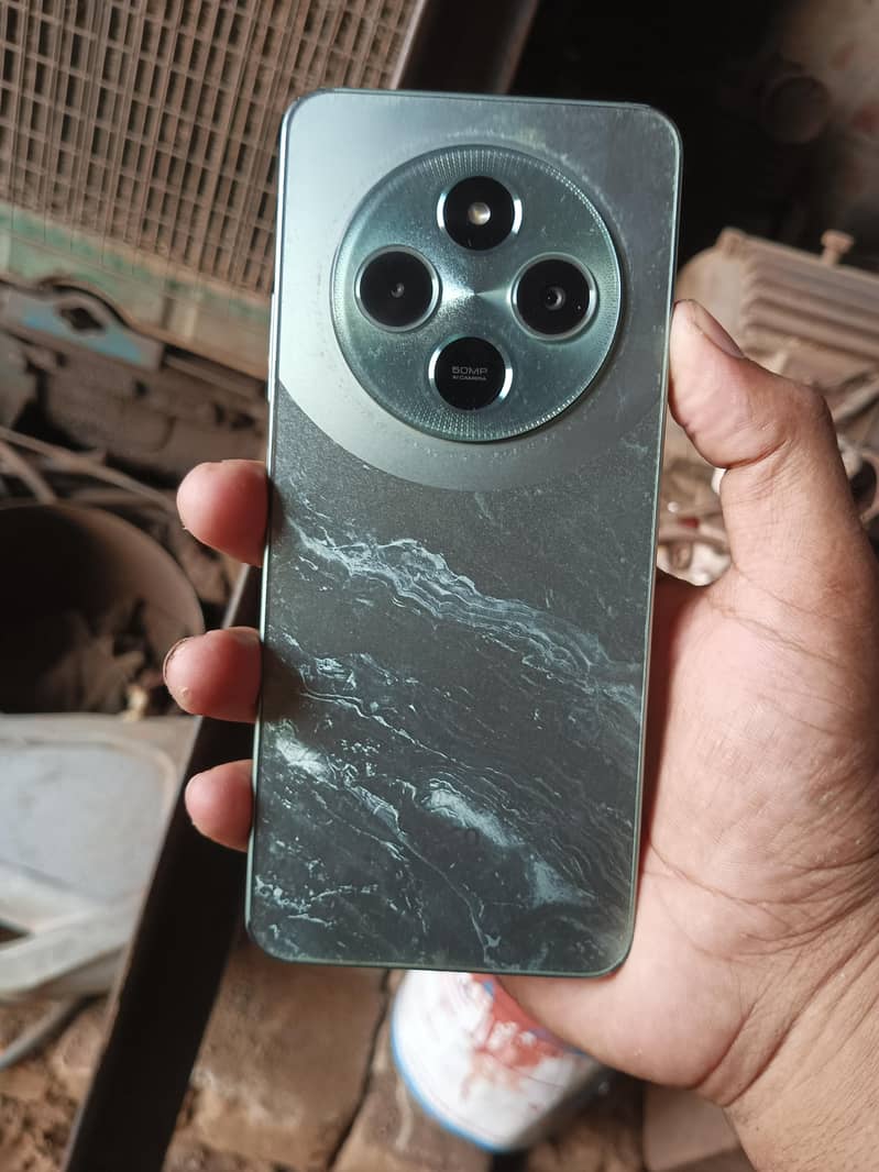 Realme C75 0