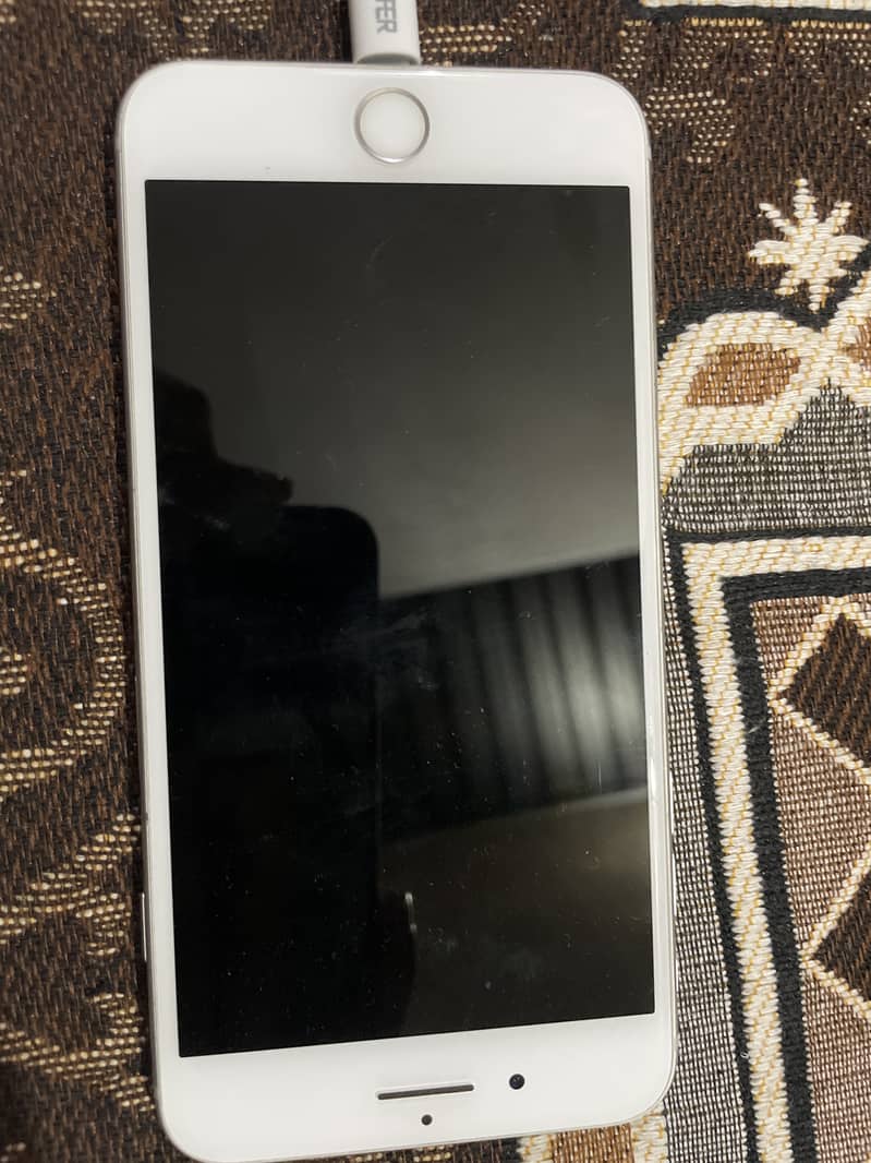 Apple iPhone 8 Plus 1