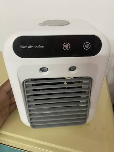 Mini cooler and humidifier