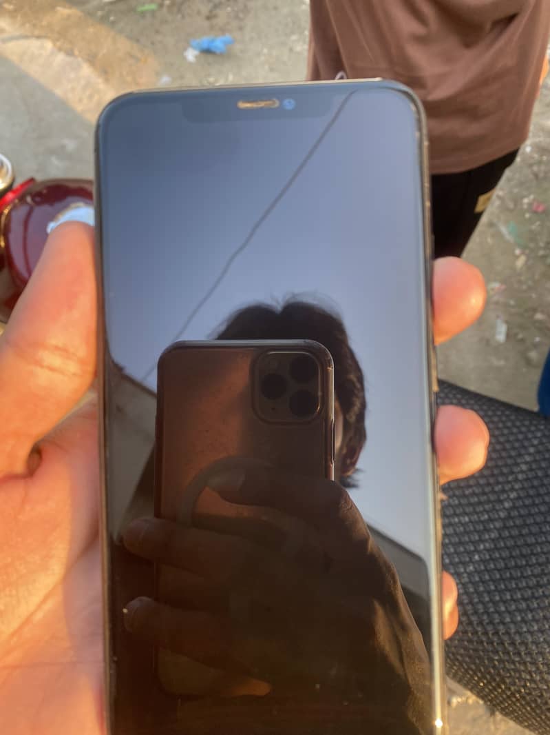 Apple iPhone 11 Pro Max 1