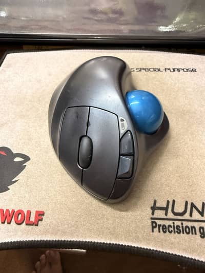 Original Logitech M570 track ball variant.