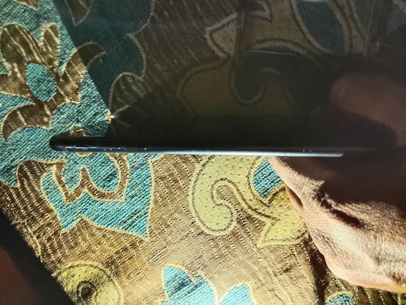 Apple iPhone 7 Plus 6