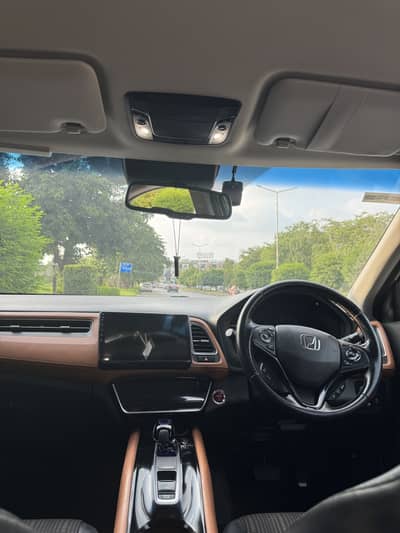Honda Vezel 2016