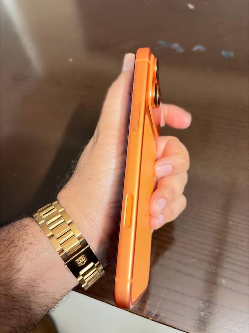 Apple iPhone 17 Pro Max 6