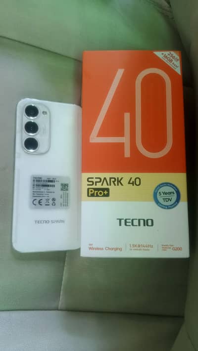 Tecno spark 40 pro plus