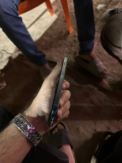 Apple iPhone 14