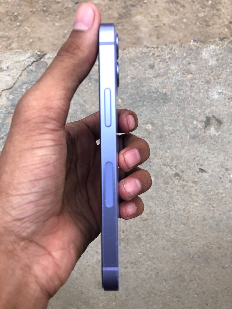 Apple iPhone 12 mini 3