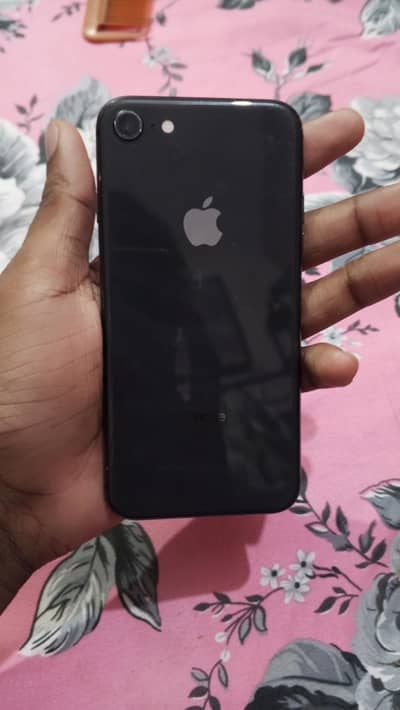 Apple iPhone 8