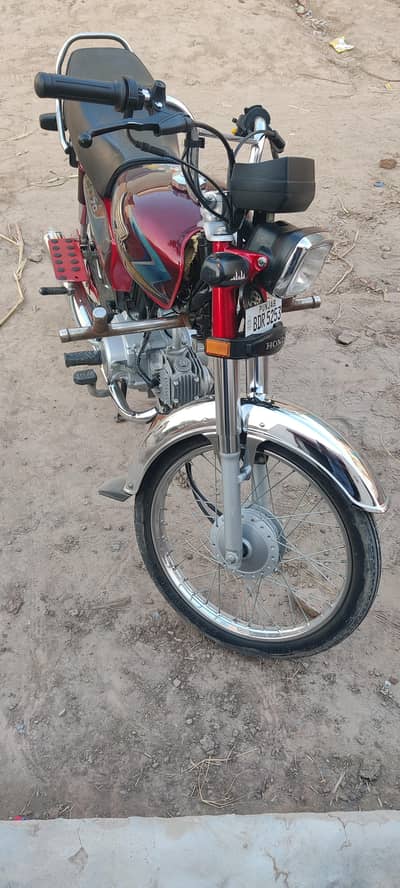 Honda CD 70 model 25/26
