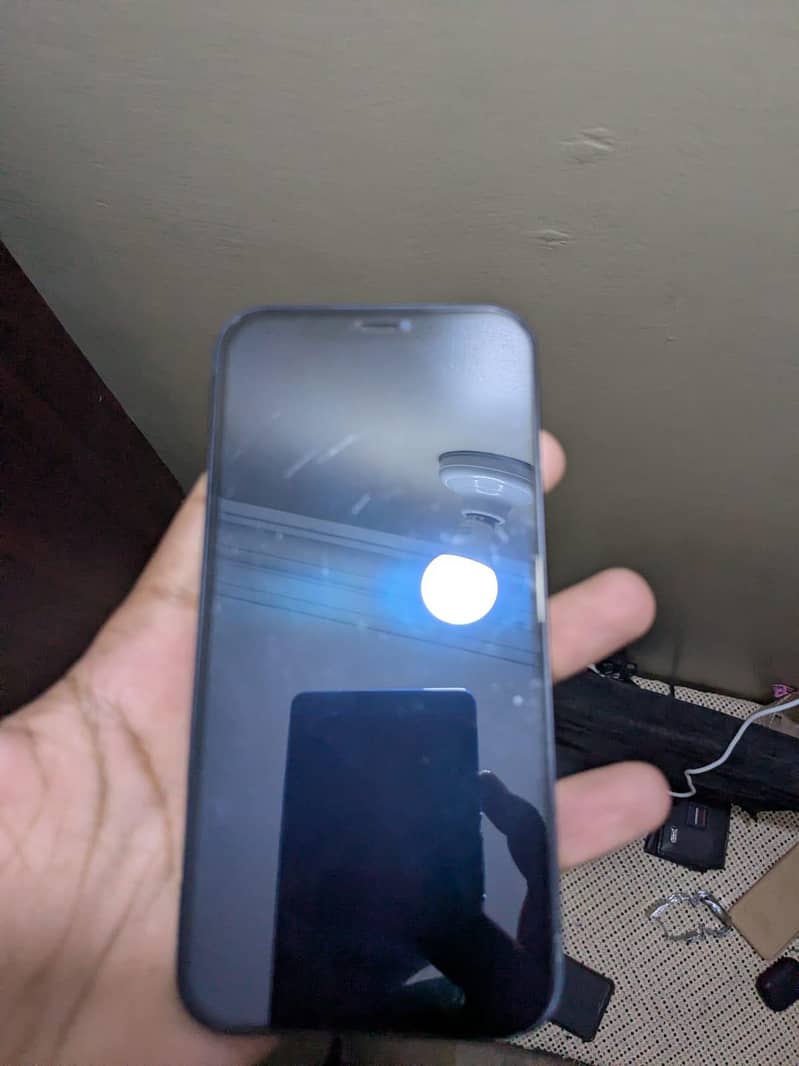 Apple iPhone 12 1