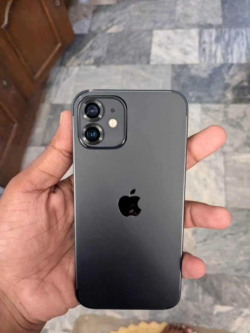 Apple iPhone 12 2