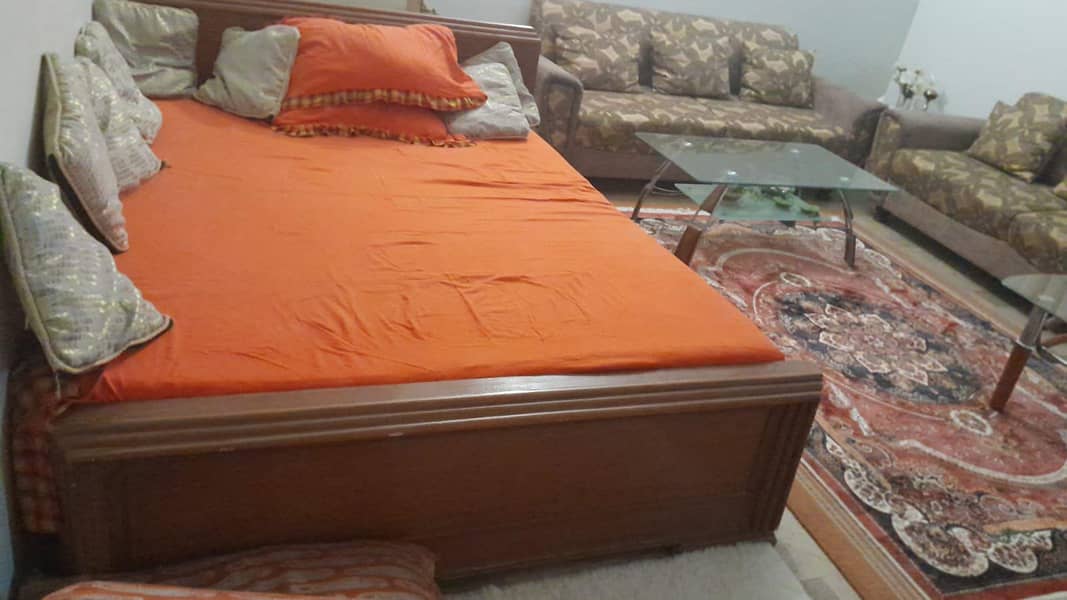 solid wood bed 3