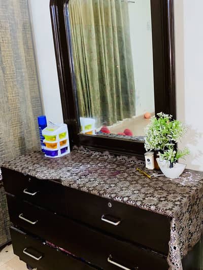 Bed with side tables or dressing table