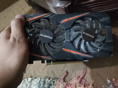 AMD graphics card 4gb ddr5 (read ad)