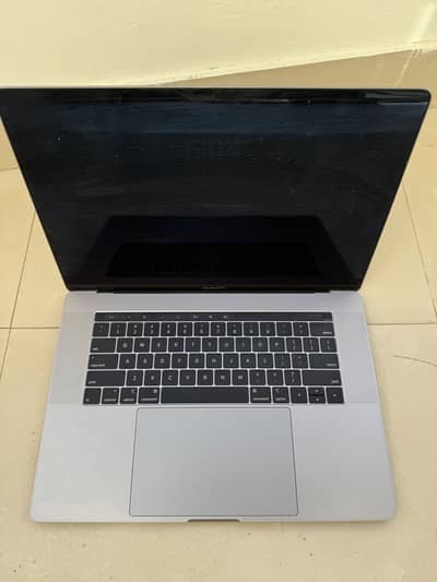 Macbook Pro 2019 i9 32/512 gb Touchbar Brand New Condition