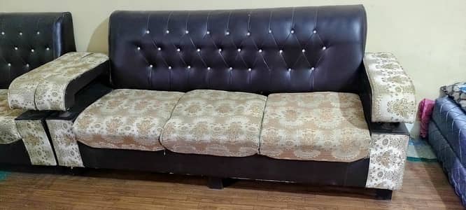 7 seater sofa ha condition good ha