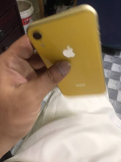 Apple iPhone XR