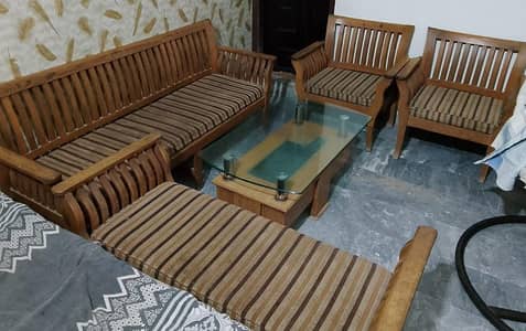 complete sofa set with seathe and central table