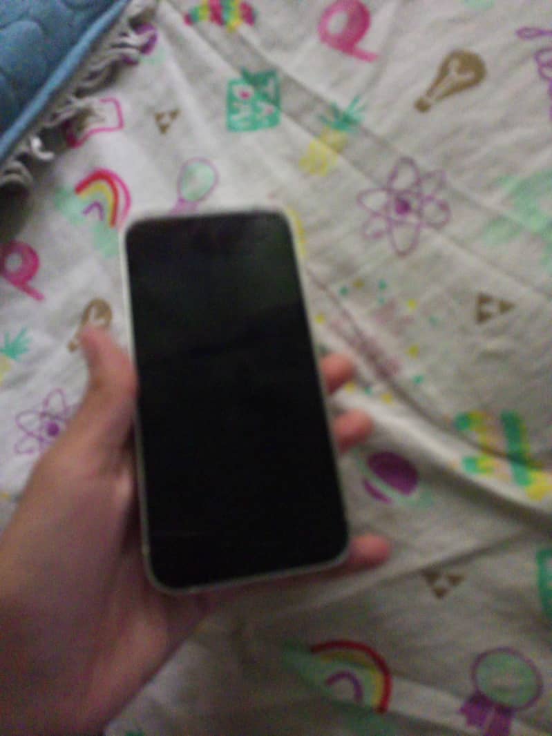 Apple iPhone 12 4