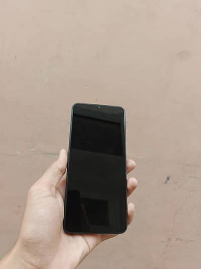 Itel A50 4 + 4 / 64 (exchange possible)