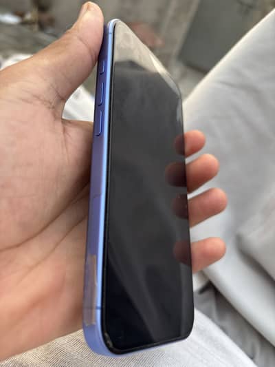Apple iPhone 16