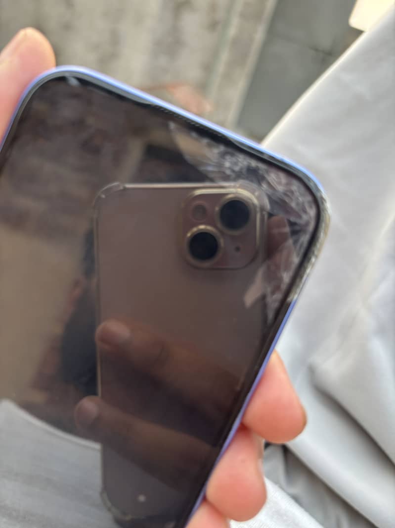 Apple iPhone 16 3