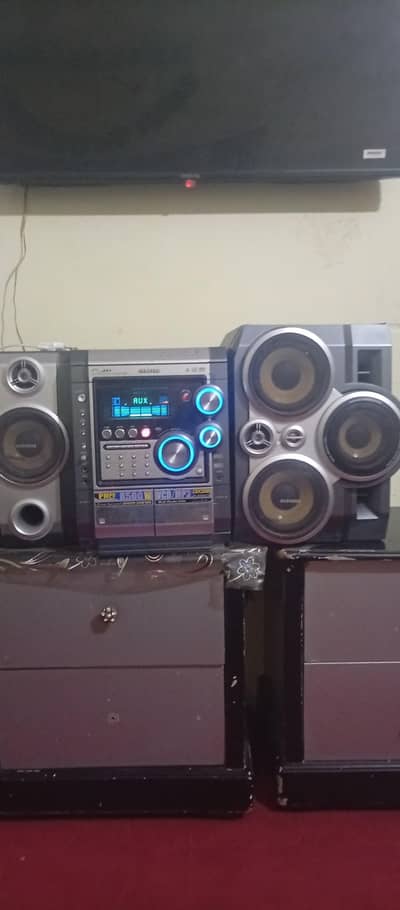Samsung amplifier with base with woofer