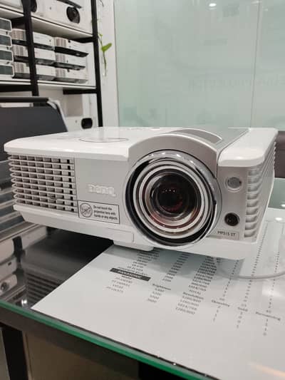 BenQ Projector Short throw 515ST
