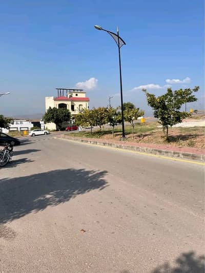 Golden Investment Opportunity 8 Marla Plot for Sale | Bahria Enclave Islamabad