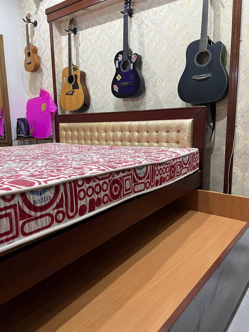 King Size Bed 2