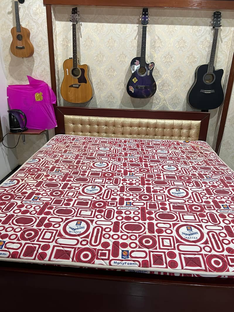 King Size Bed 5