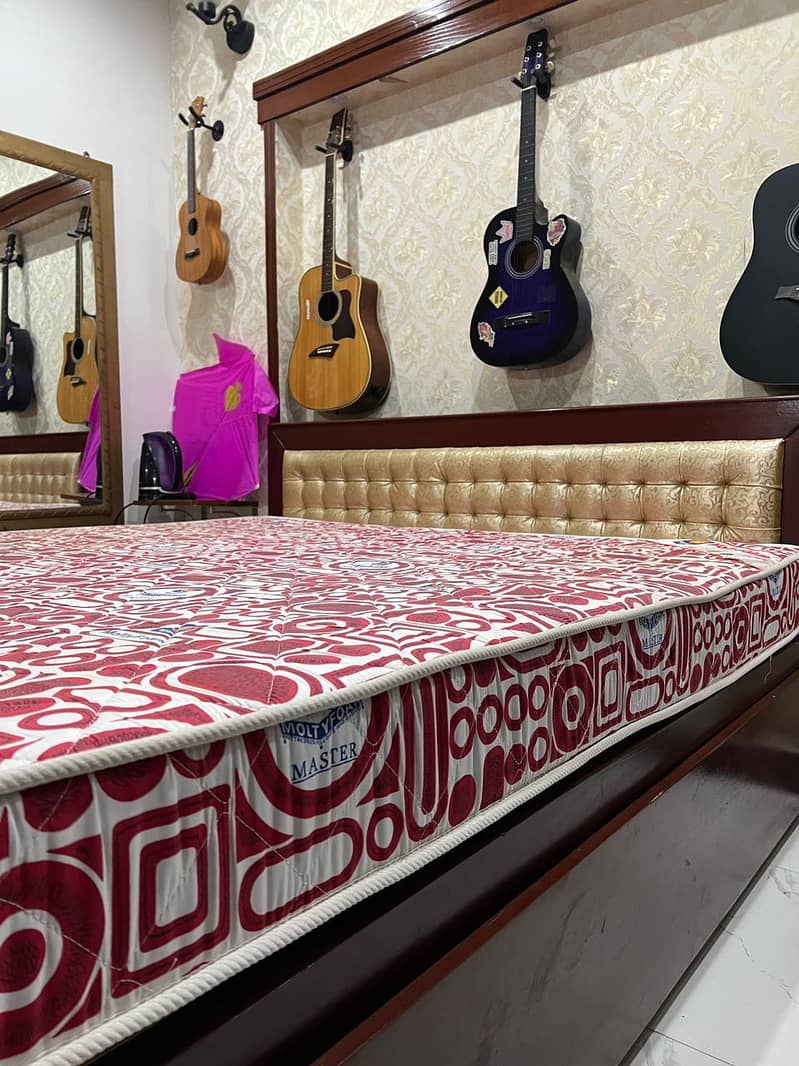 King Size Bed 9