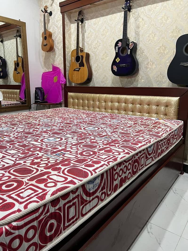 King Size Bed 12