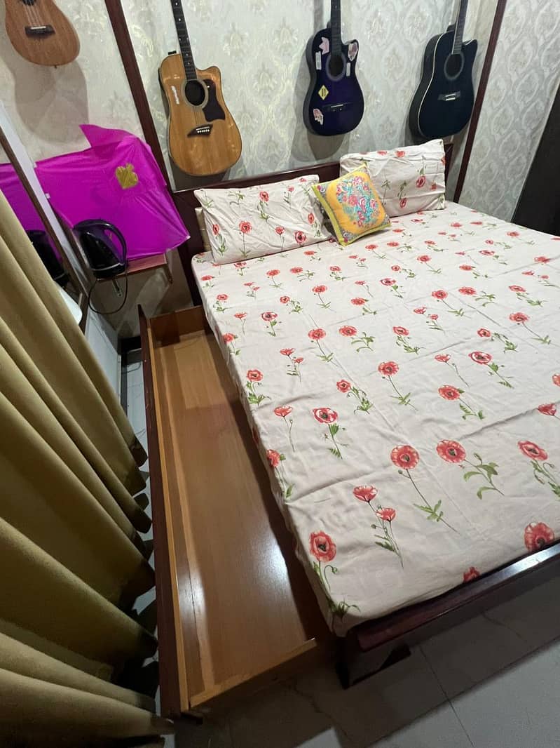 King Size Bed 18