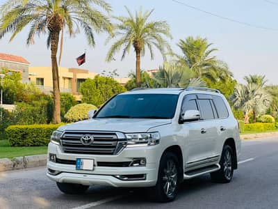 Toyota Land Cruiser AX 2011