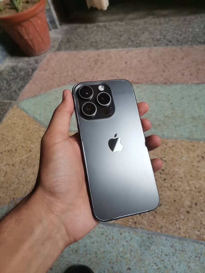 iPhone 15 Pro 0